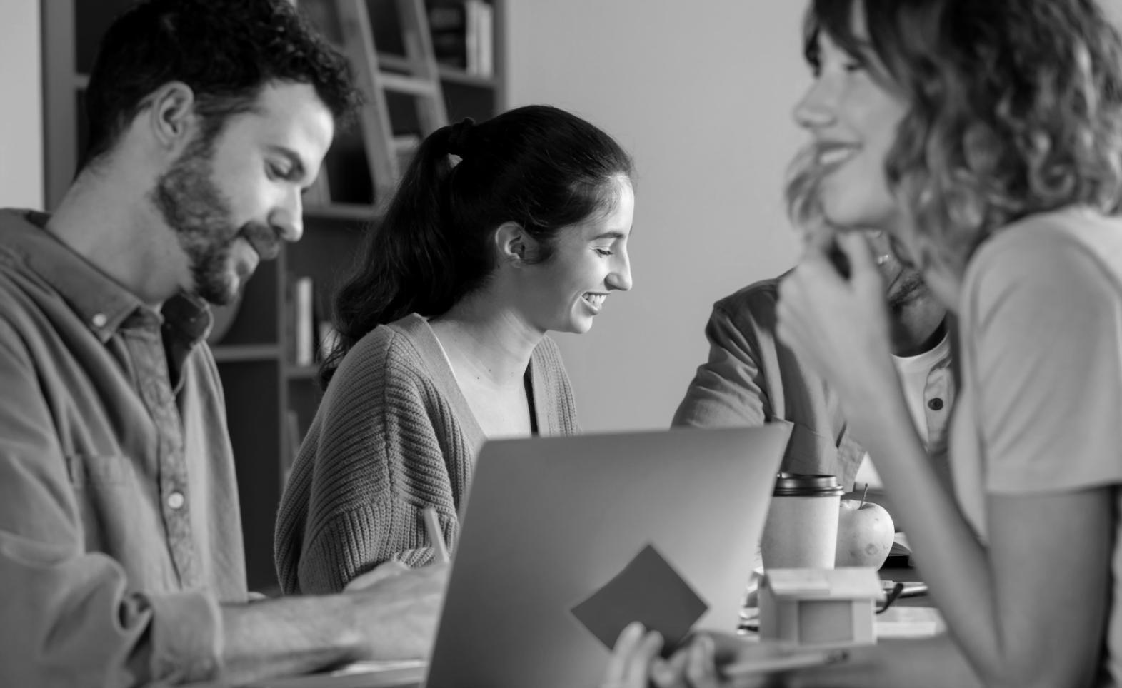 Finanzanalyse und Datenauswertung am Arbeitsplatz